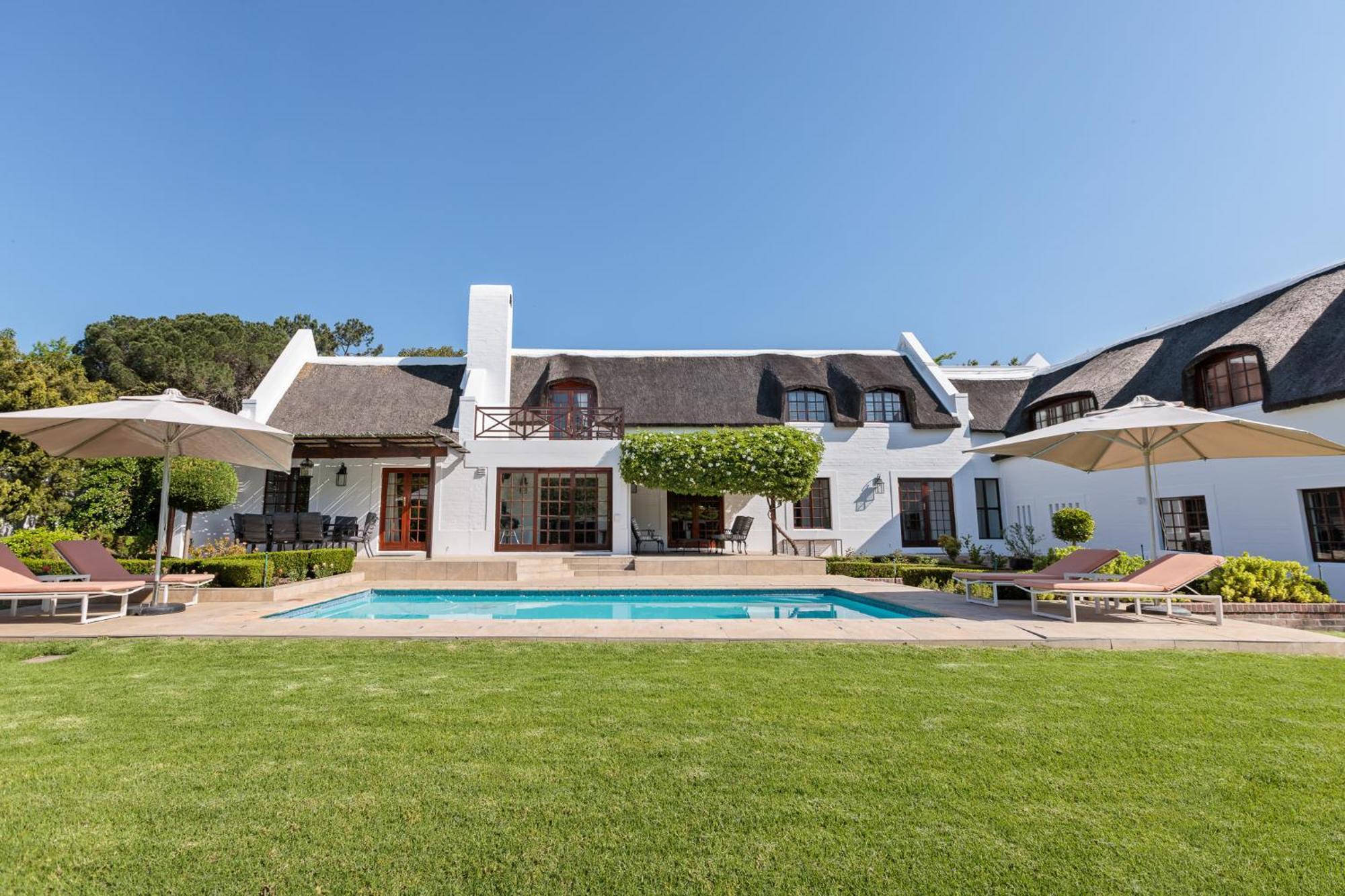 Die Rietdak - Reetdachhaus Mit Vier Schlafzimmern Cape Town Dış mekan fotoğraf