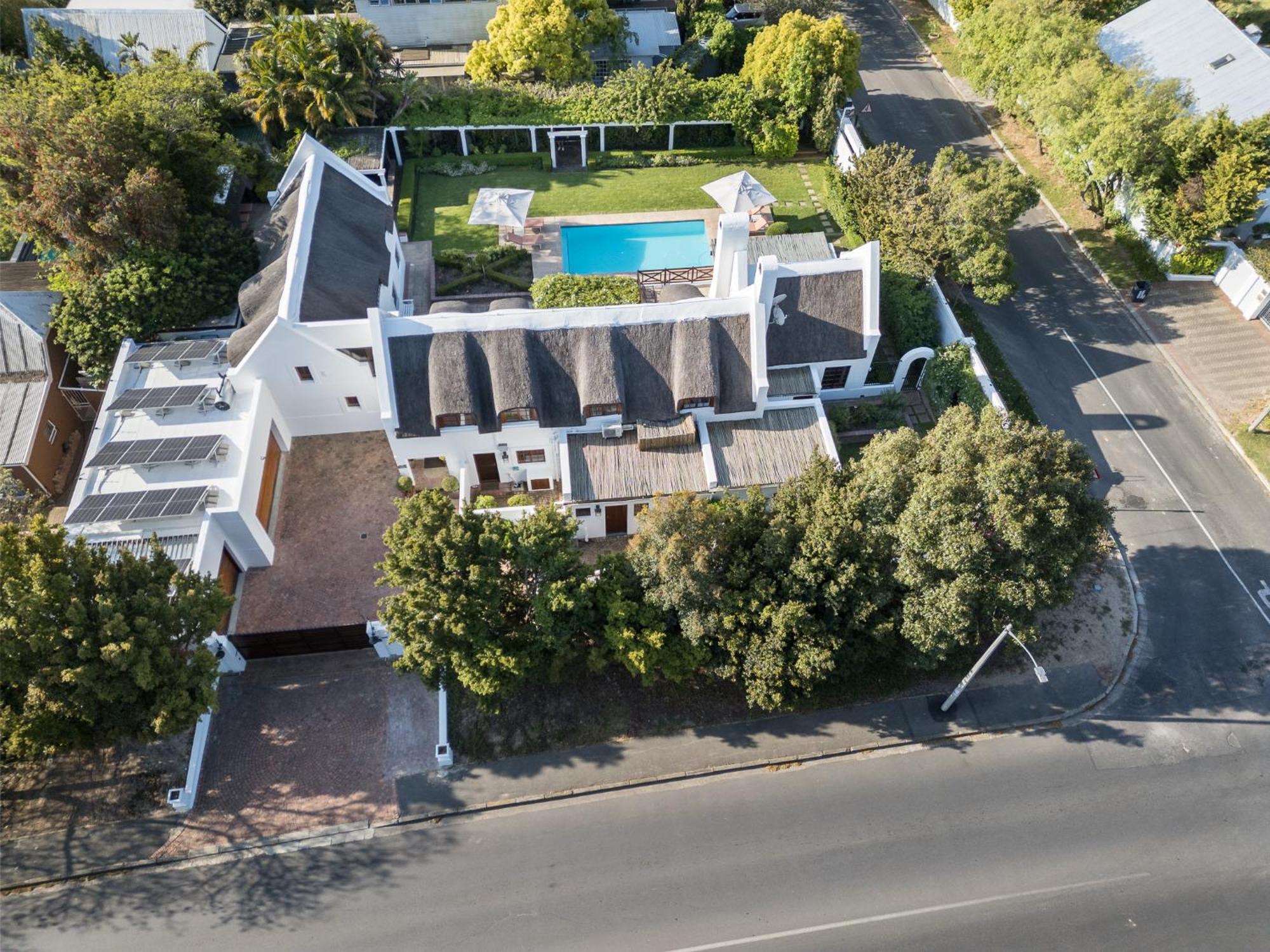 Die Rietdak - Reetdachhaus Mit Vier Schlafzimmern Cape Town Dış mekan fotoğraf