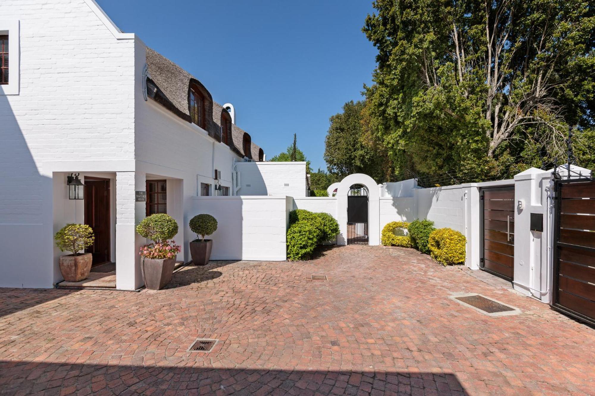 Die Rietdak - Reetdachhaus Mit Vier Schlafzimmern Cape Town Dış mekan fotoğraf