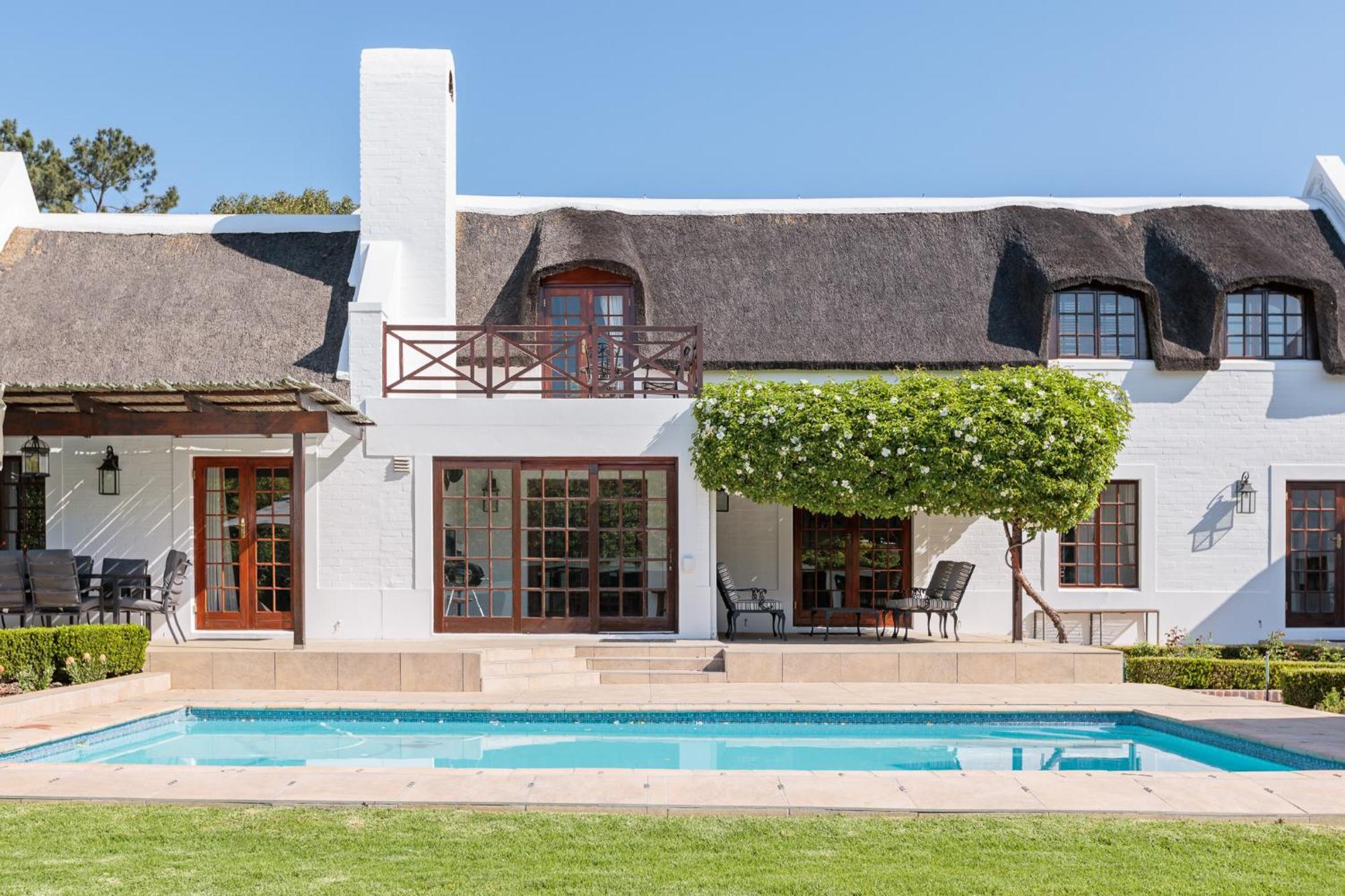 Die Rietdak - Reetdachhaus Mit Vier Schlafzimmern Cape Town Dış mekan fotoğraf