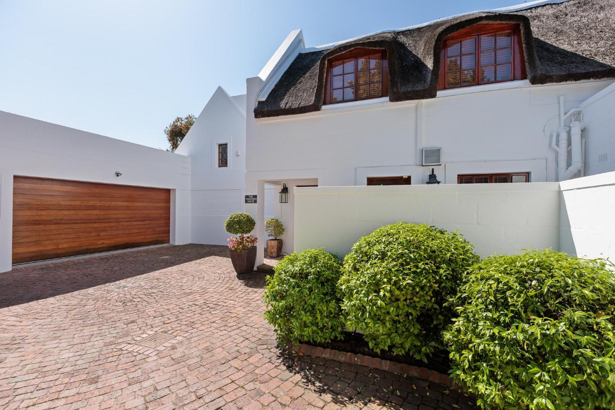 Die Rietdak - Reetdachhaus Mit Vier Schlafzimmern Cape Town Dış mekan fotoğraf