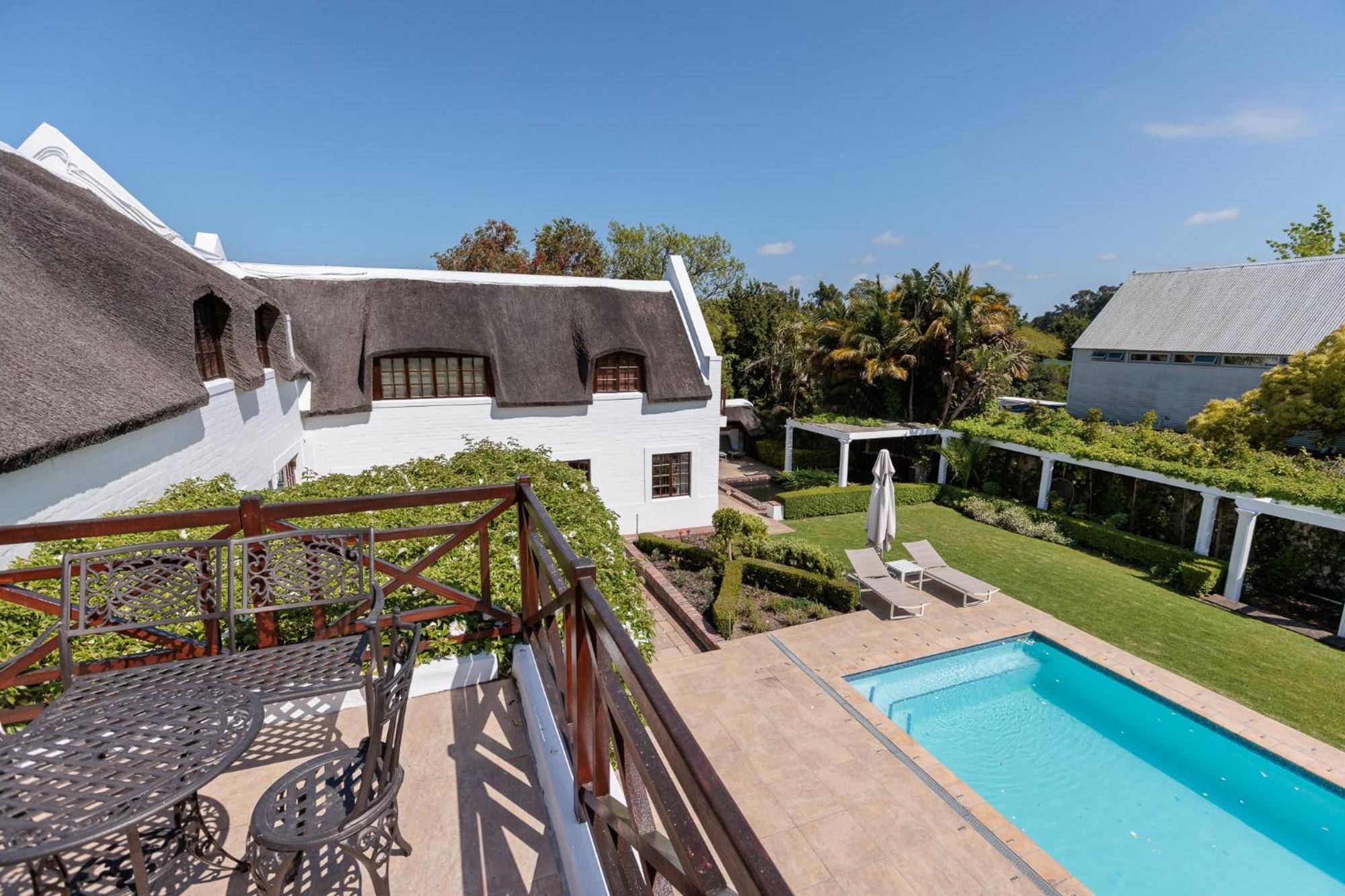 Die Rietdak - Reetdachhaus Mit Vier Schlafzimmern Cape Town Dış mekan fotoğraf